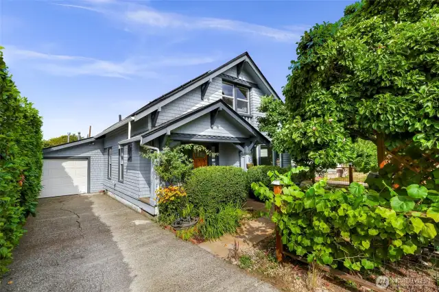 Charming historic Sunnyland craftsman home