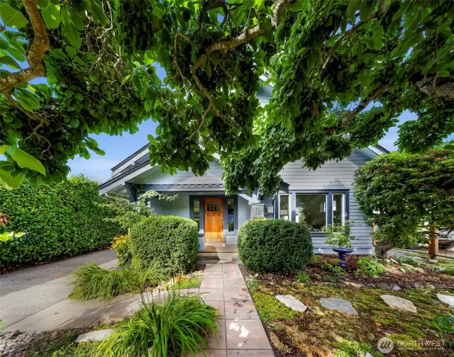 Classic craftsman lines