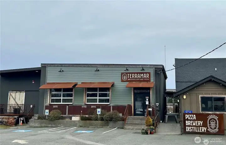 Terramar Brewstillery has fabulous pizza and they craft incredible beer and spirits like gin and vodka