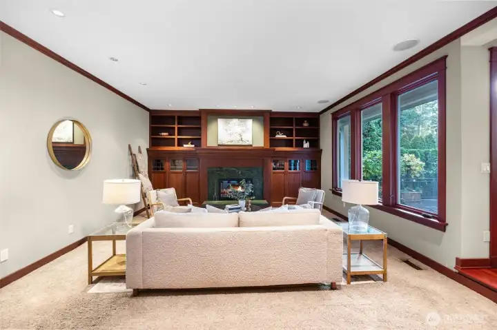 Main level Livingroom with gas fireplace.