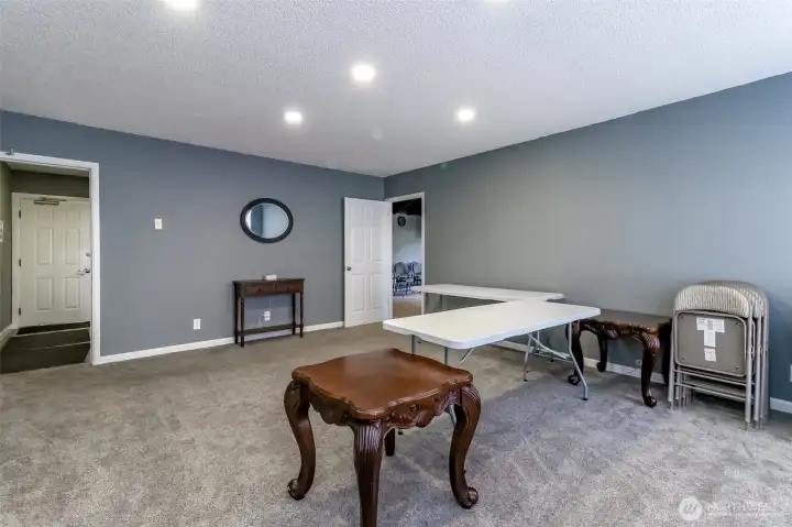 Plenty of space for large gatherings.