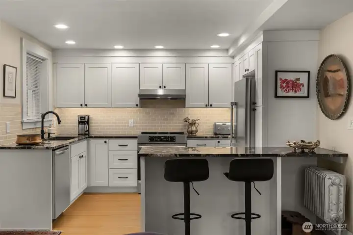 Guest Suite, full kitchen