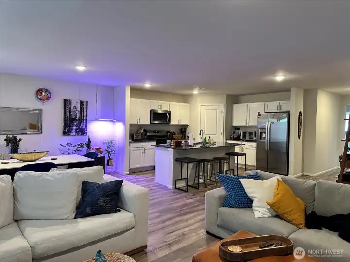living/dining/kitchen entertaining space