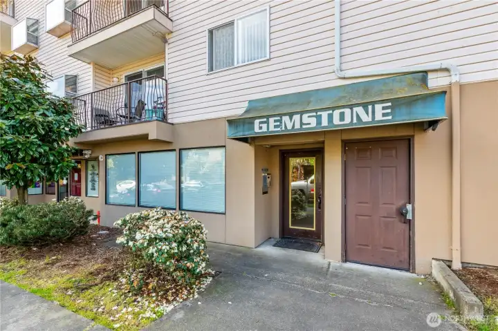 Entry off of NE 123rd and 15th Ave NE.