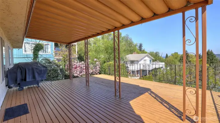 Private outdoor space with endless potential