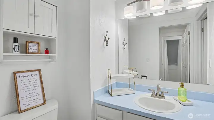 Jack and Jill bath