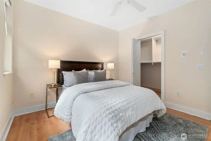 Another angle, bedroom. Another angle, bedroom.