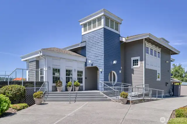 Community Clubhouse with full commercial kitchen. See https://newportshoreswa.org/ for community amenity and HOA info