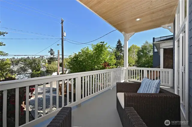 Great spot for morning coffee or afternoon beverage.