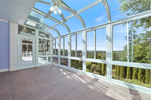 Atrium off Primary
