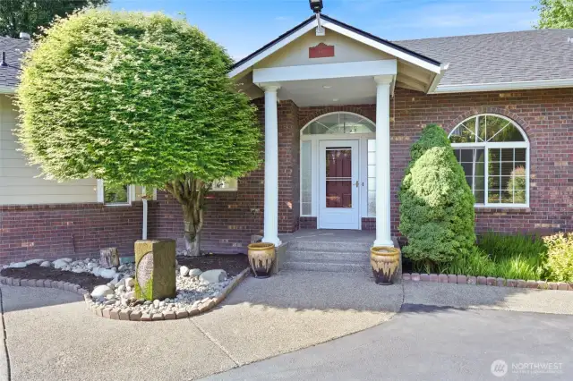 Stately Entry with fountain
