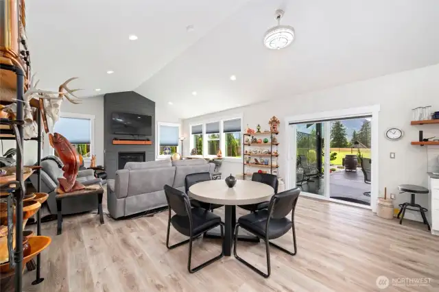 dining/living room