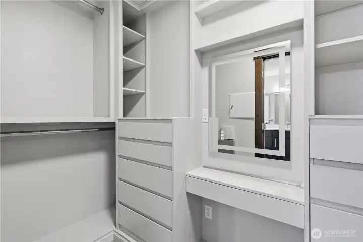 Walk-in close (master)