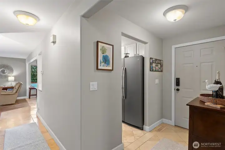 Entry/programable lock on door