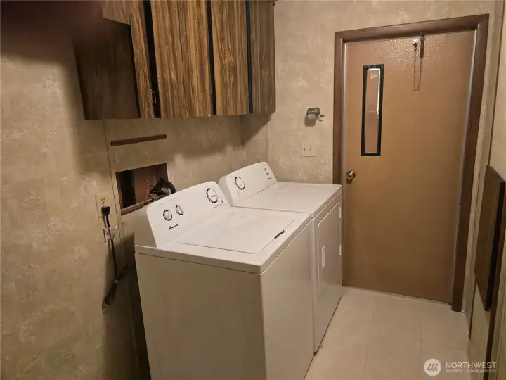 Utility with Washer/Dryer