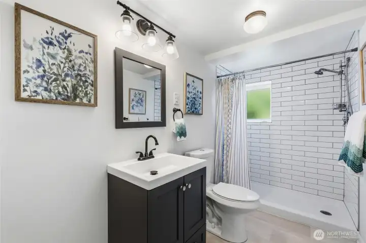 Upper Floor 3/4 Bath