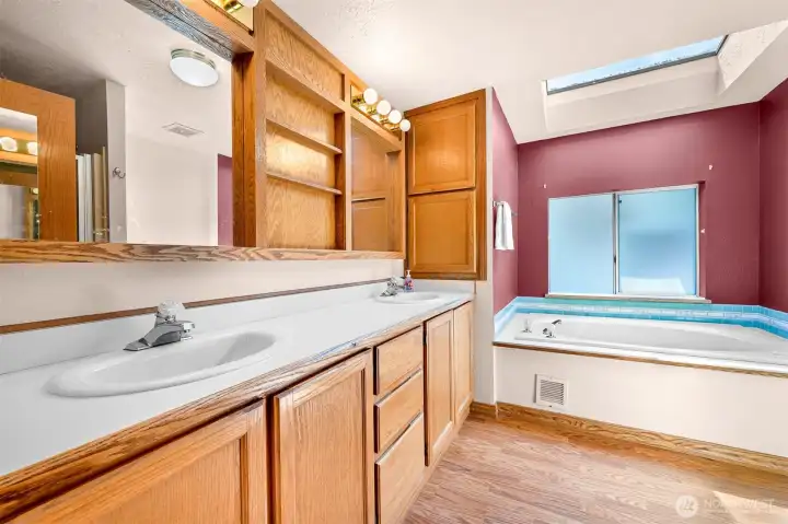 Primary Ensuite.