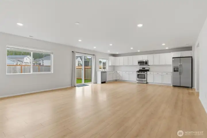 Looking from the Living room back towards the kitchen.