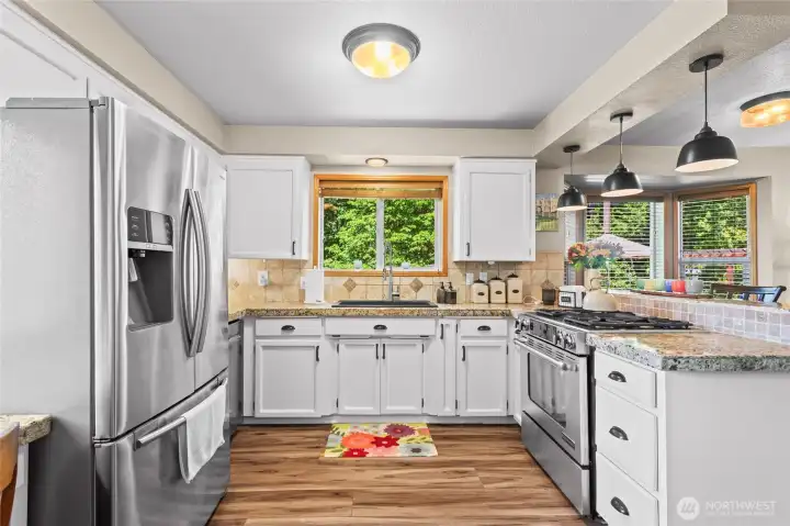 Amazing Kitchen with Stainless appliances