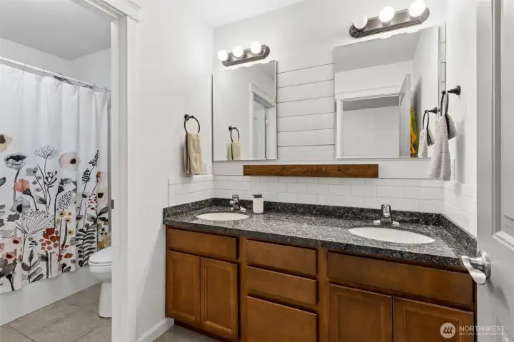 Full hall Bath upstairs is convenient for the secondary bedrooms