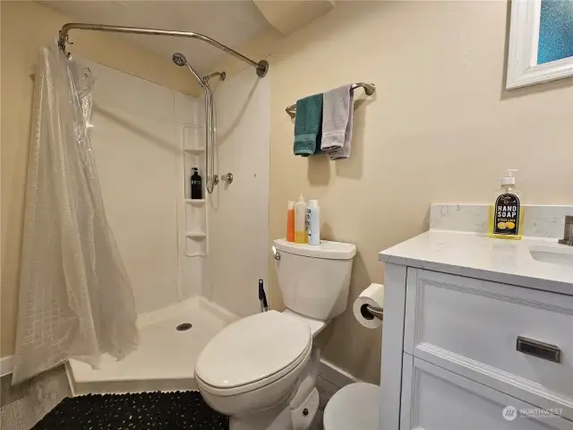 MiL bathroom