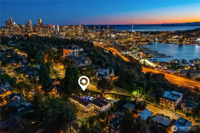 Minutes away from downtown Seattle, the University of Washington & easy access to both I-5 and the 520 bridge...