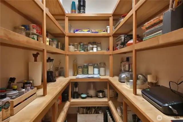 Walk-in pantry