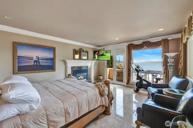 Primary suite
