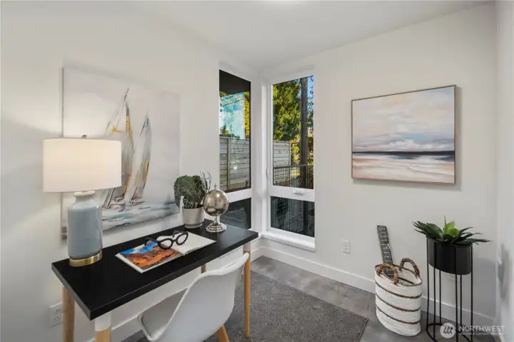 Bonus Room, great space for a home office.