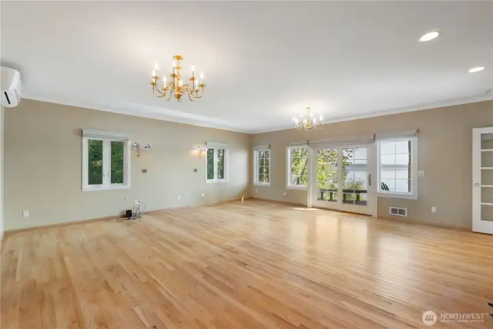 Expansive primary suite with plenty of room and access to deck
