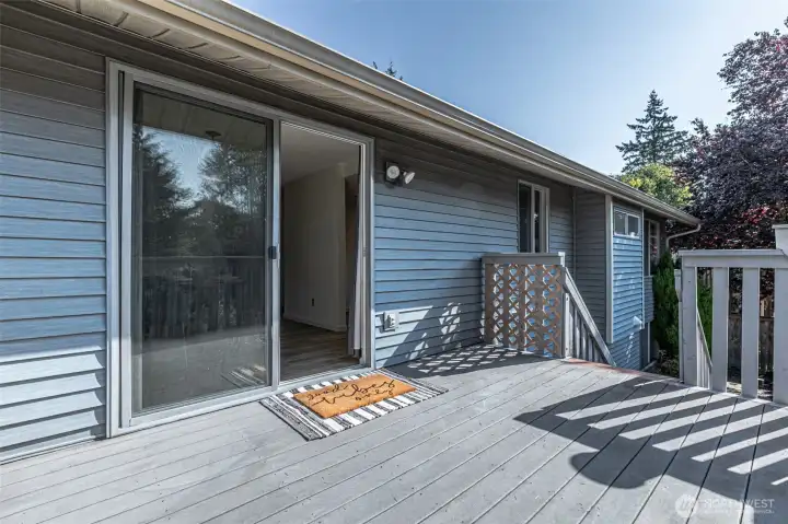 Deck with Slider