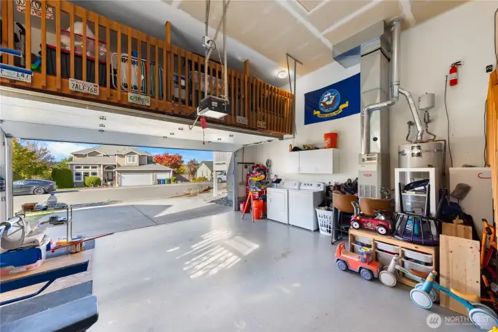 Laundry is in the garage.