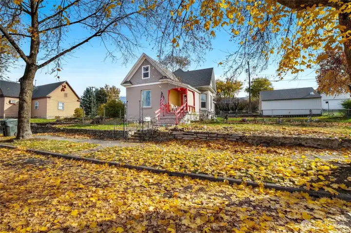 Welcoming front landing.