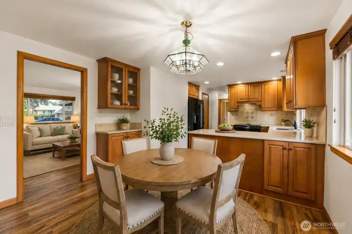 virtual stage kitchen with eating area