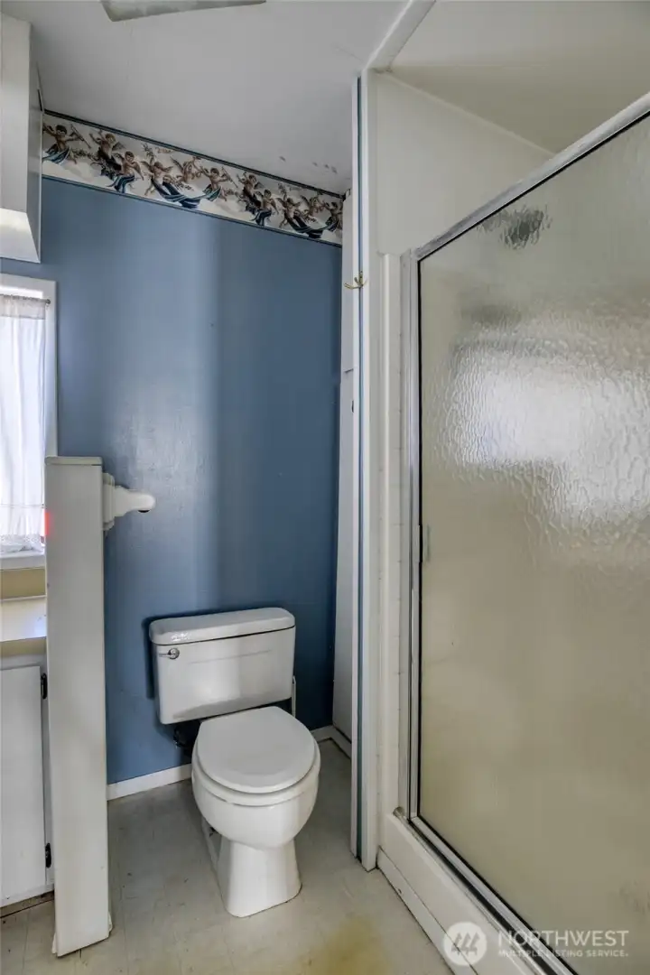 3/4 Bathroom