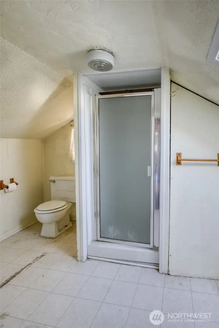 3/4 Bathroom