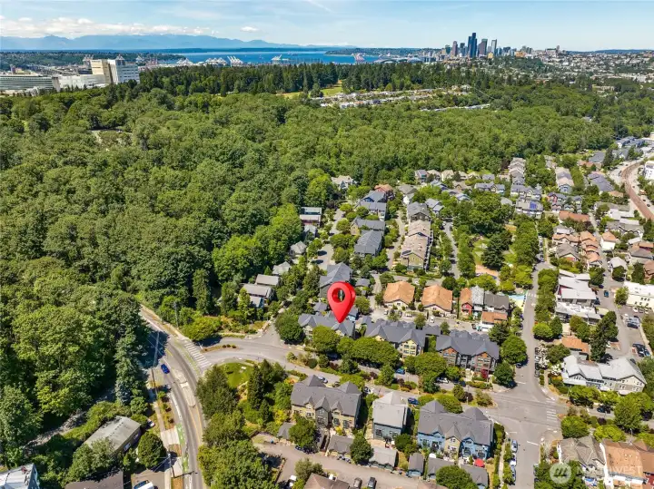 Easy access to I-5 north.