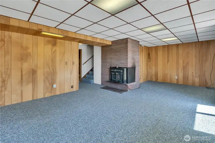 Basement Lounge