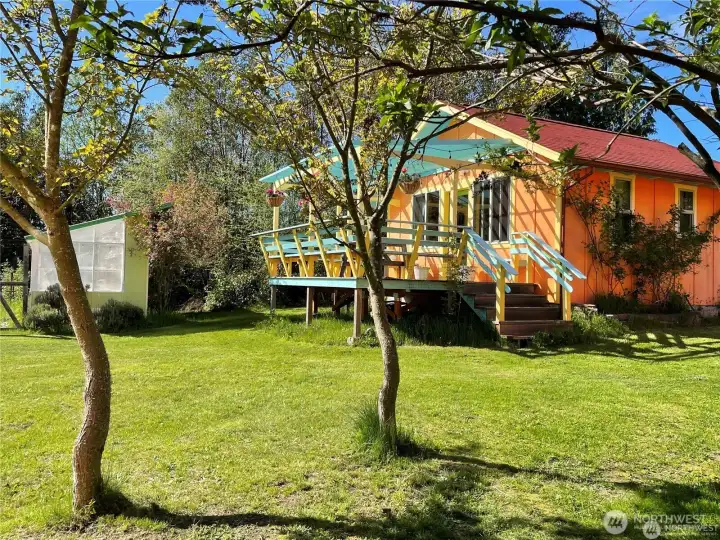 Guest house (AirBnB)