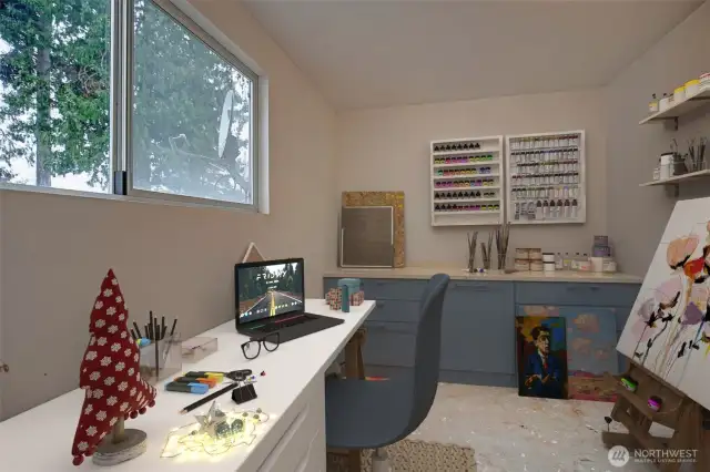 Studio or office space in Garage