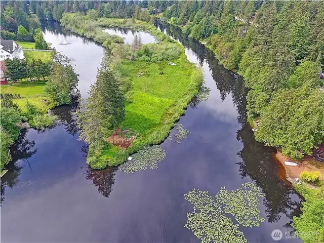 Kayak & fish on Lost Lake!