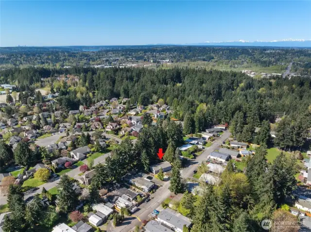 situated in a very quiet and well-maintained community