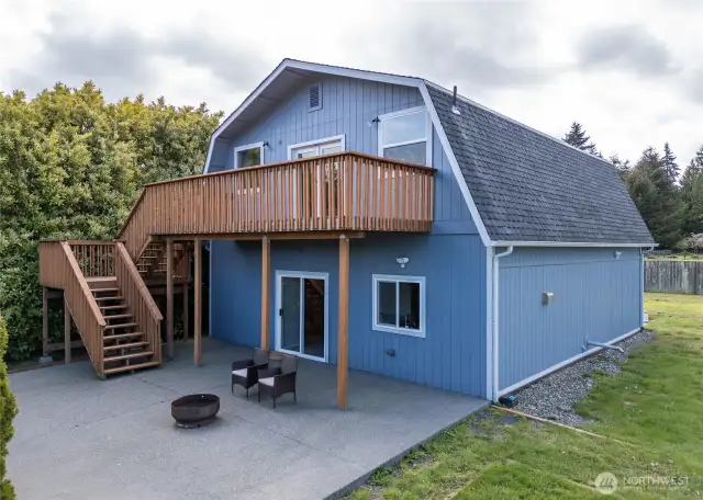 upstairs deck to large patio