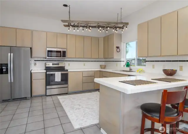 Kitchen with island seating