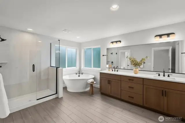 Picture of previously completed home in the same community. For illustrational purposes only. Actual plans and specs may vary. Some features shown are upgrades.