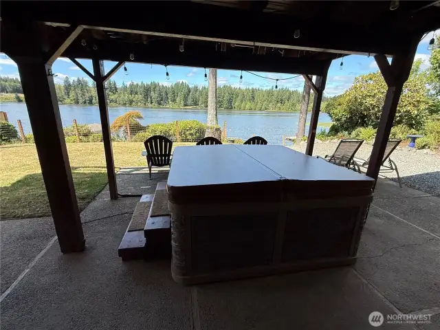 Covered Jacuzzi under deck