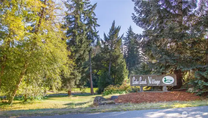 Welcome to Lake Land Village! a 27-hole golf course community!