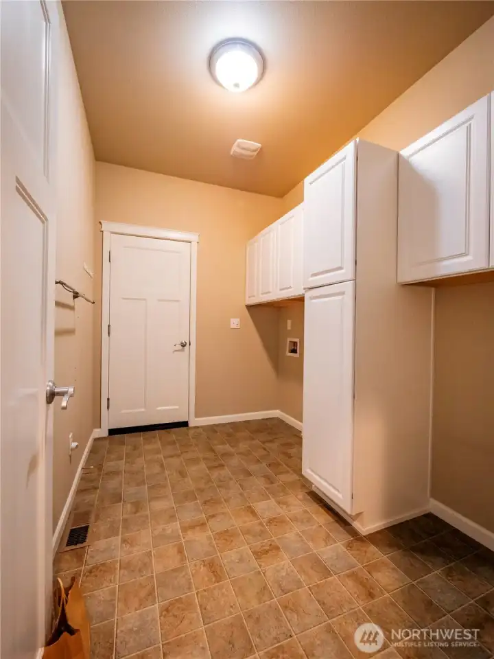 Utility Room off Garage w/Built-Ins
