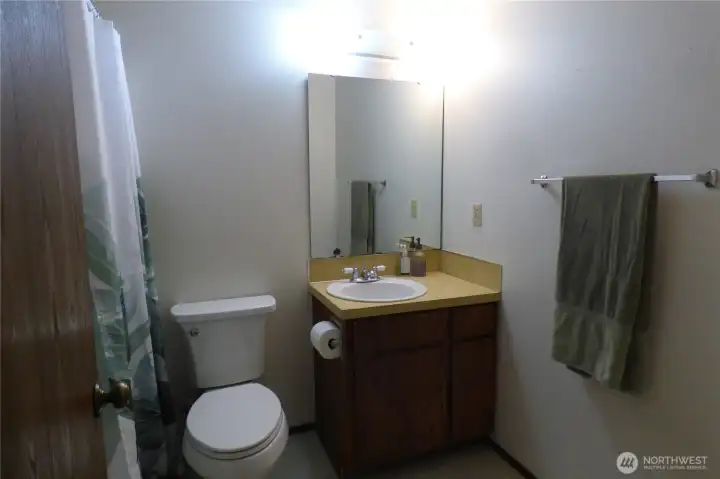 Full guest bathroom.