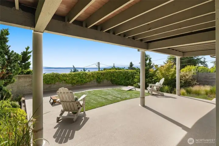 Another outdoor entertaining space with stunning views